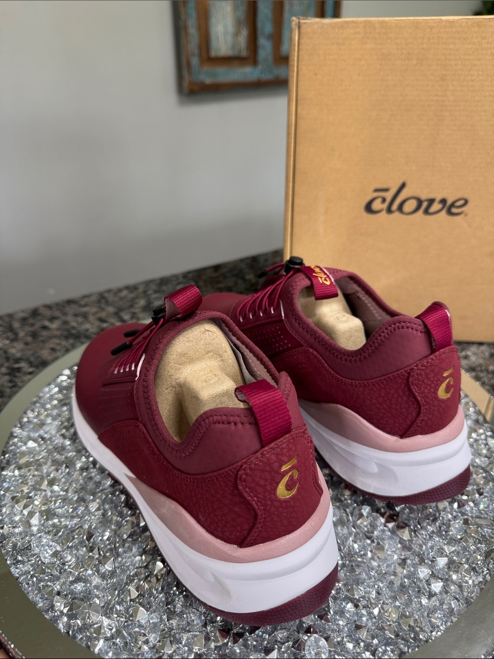 Clove limited edition classic Women's Burgundy and Pink Fashion Sneakers NEW 9 - Picture 7 of 15
